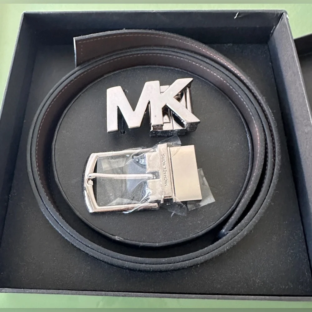 Michael Kors | 4-in-1 Signature Logo Belt Box Set